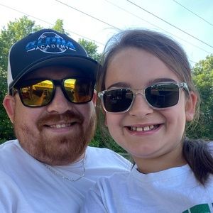 Meet your Posher, Zac